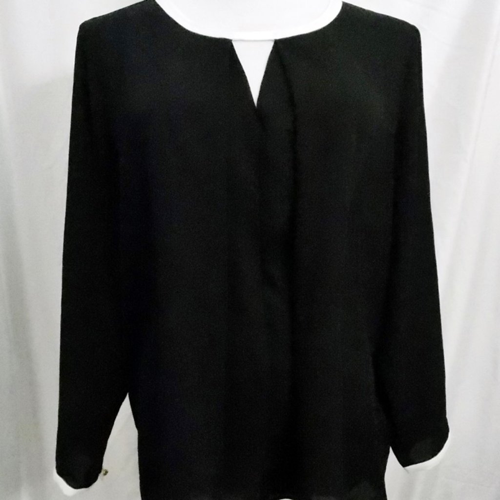 Vince Camuto Blouse Keyhole Neck Front Back Black White Trim Top